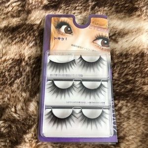 3 pairs brand new lashes